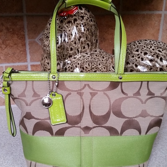 Coach Handbags - 😍Coach Logo Bag Green NWOT😍**BEAUTIFUL** 10% off